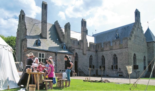 Bij kasteel Radboud in Medemblik vinden tijdens Pinksteren allerlei activiteiten plaats.