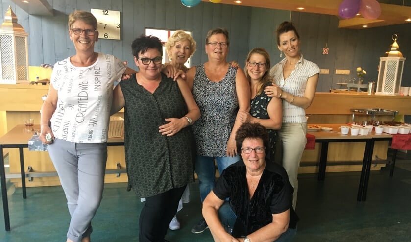 Een team van enthousiaste vrijwilligsters heet de gasten van harte welkom.