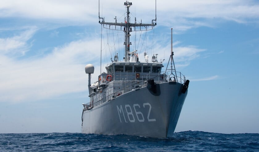 De Nederlandse mijnenjager Zr.Ms. Zierikzee.
