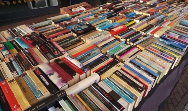 De Boeken-Platen- en Verzamelmarkt is zeer uitgebreid.