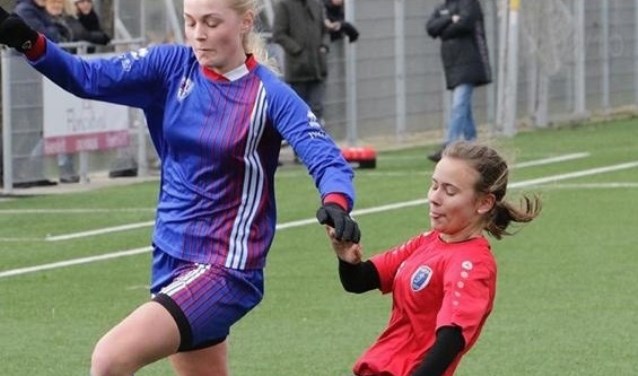 De ADO'20 meisjes onder 17 blijven op niveau spelen.