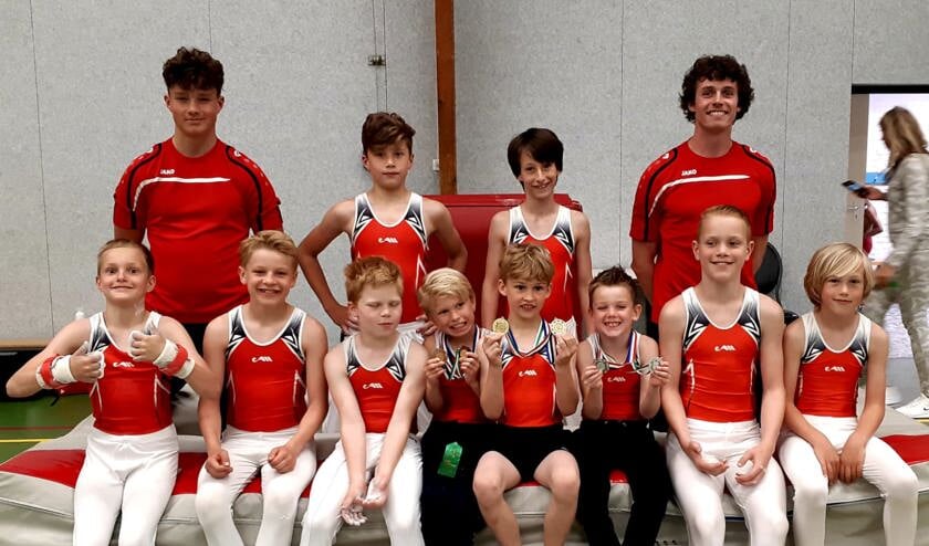 Als slot van hun competitiecyclus turnden de jongens hun individuele Rayoncompetitiefinale in Schagen.