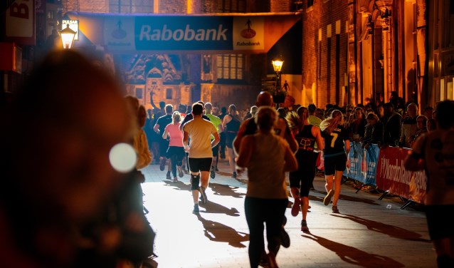 Rabobank Alkmaar e.o. en Alkmaar City Run by night hebben hun samenwerking recentelijk met drie jaar verlengd.