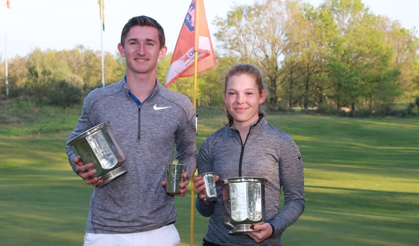 Ricardo Veldman eerder dit jaar als trotse winnaar van het NK18, naast Marloes van den Brink. ,,Met die titel realiseerde ik in één klap twee doelen.''