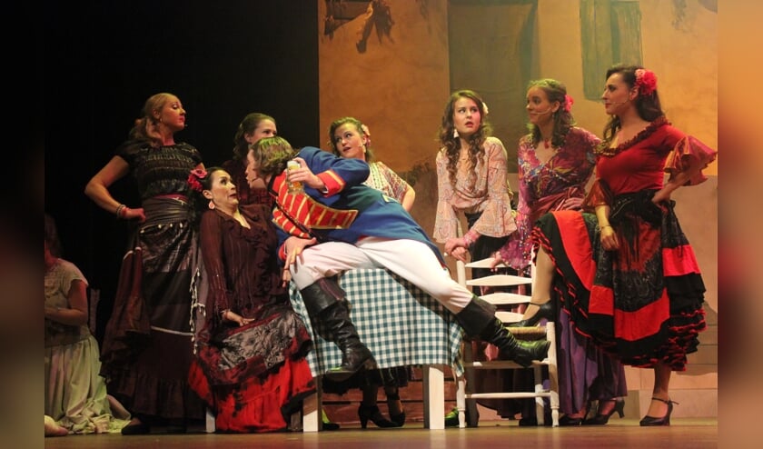 Dennis Burgers (hier te zien als sergeant Garcia in 'Zorro!') neemt de hoofdrol van Yuri Zhivago op zich in de nieuwe musical van Brassica.