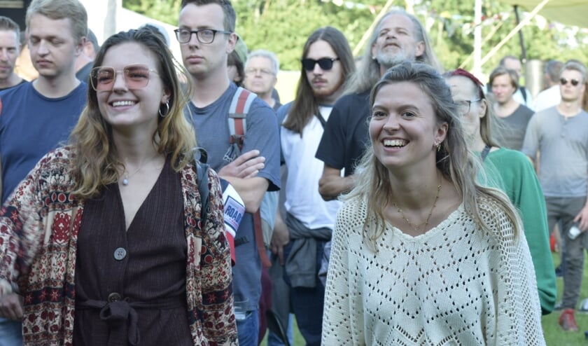Publiek geniet van Zaanse bands.