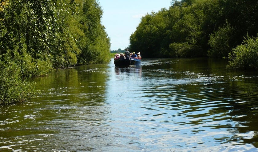 Met de fluisterboot door Ilperveld