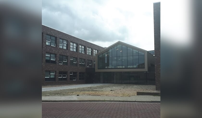 Vanaf maandag 2 september zijn de publieksbalies van gemeente Langedijk gehuisvest in gebouw 'De Binding'.