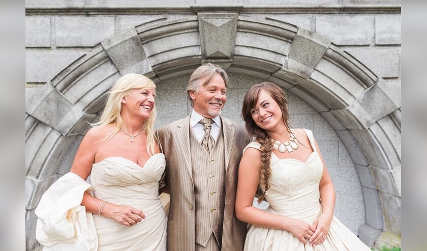 La Familia zingt onder meer hits van Andrea Bocelli, Luciano Pavarotti en bekende Italiaanse meezingers.