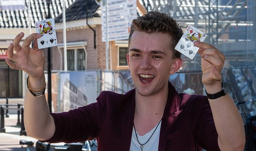 De talentvolle Purmerendse illusionist deed afgelopen weekend zijn trucs op Reuring.