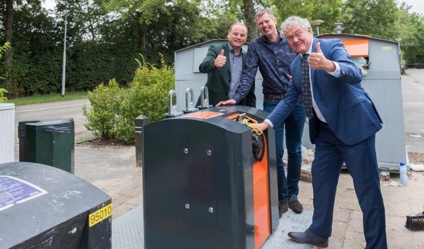 Vlnr. projectleider Joost Moerkerk, gemeenteadviseur Hilbert Moll en wethouder Jan Houtenbos.