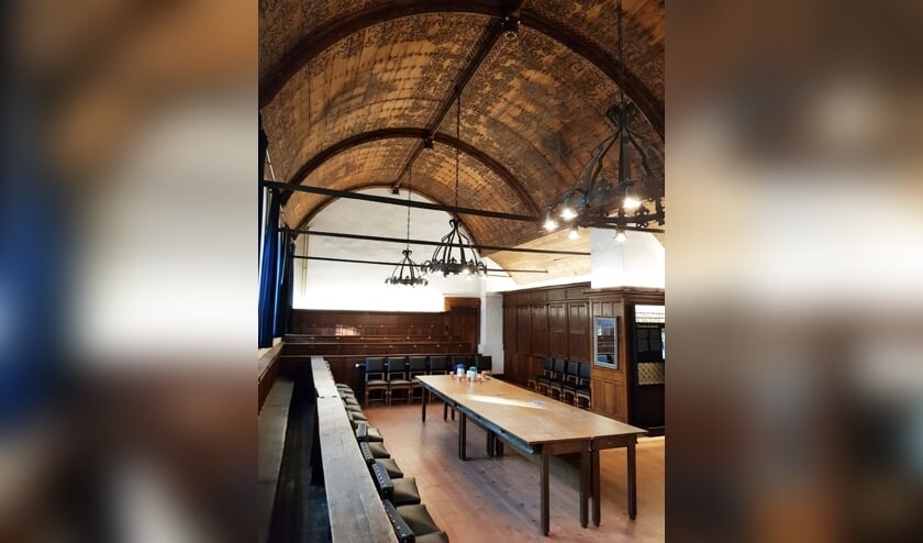 Momenteel wordt gewerkt aan de restauratie van de gewelfschildering in de consistorie van de Grote Kerk.