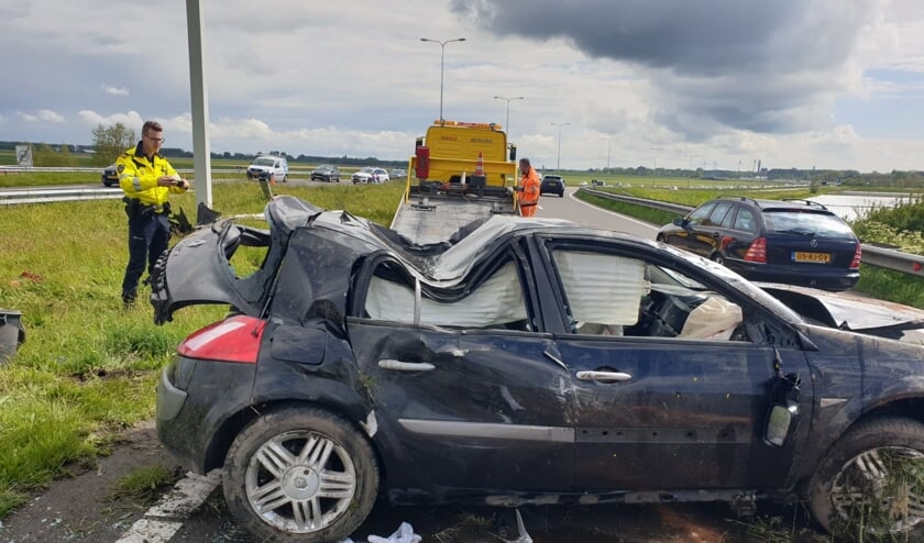 Automobilist Vliegt Meerdere Keren Over De Kop. - Oozo.nl