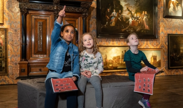 Kinderen vermaken zich prima in het Westfries Museum in Hoorn.