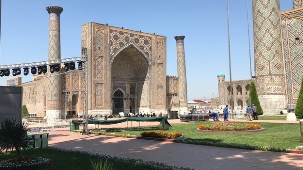 <p>Op deze middag krijgen aanwezigen een indruk van de rijke cultuur en natuur van Turkmenistan, Oezbekistan, Kazachstan en Kirgizi&euml;. </p>