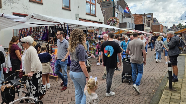 De braderie werd druk bezocht.