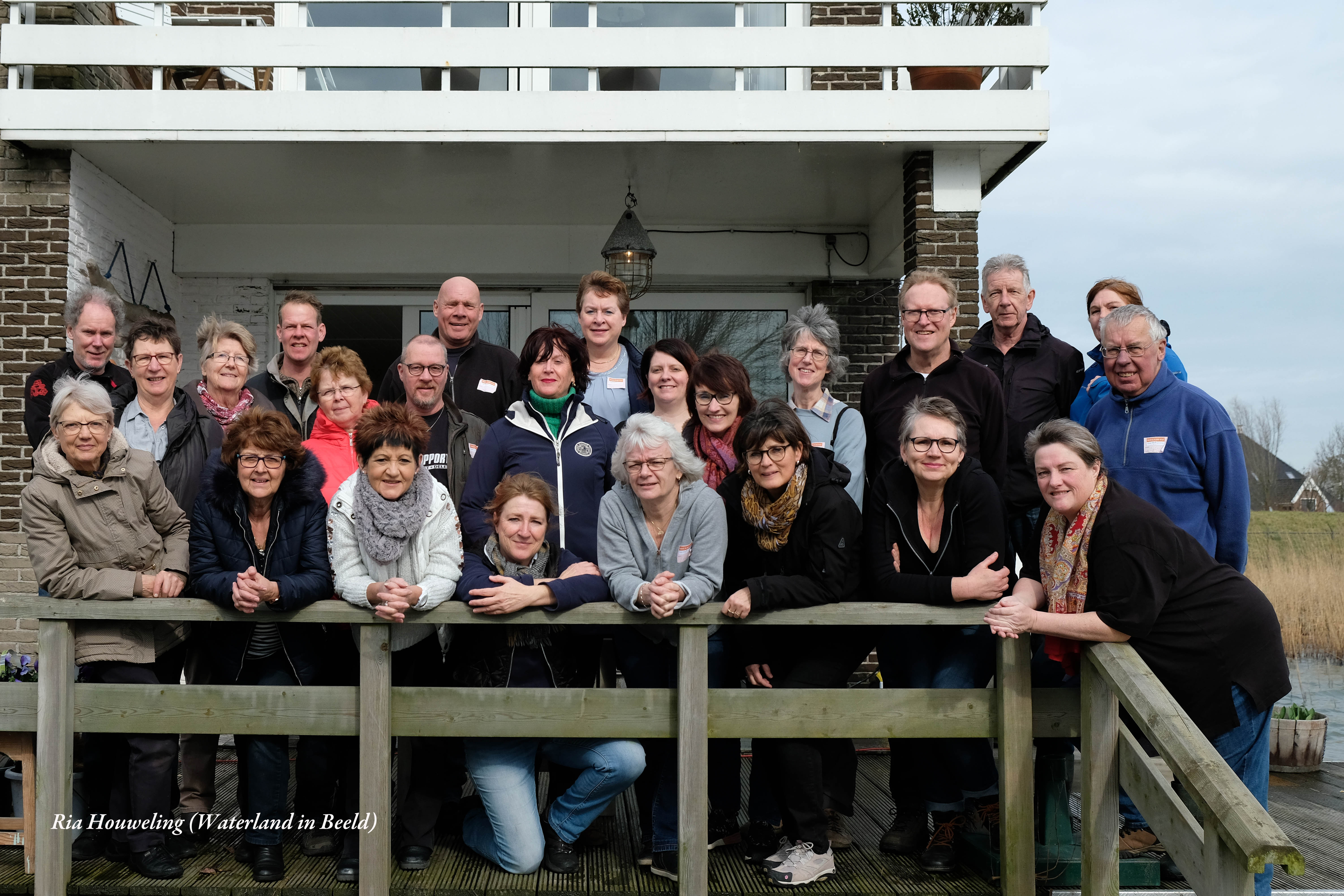 Gezellig samen aan de slag voor NL Doet. (Foto: Ria Houweling-Bouwman)