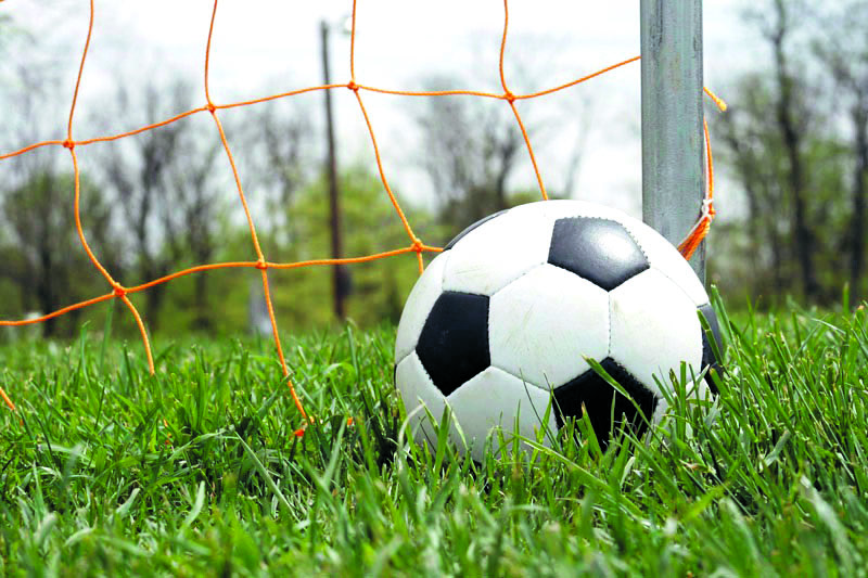 Welke meiden willen voetballen in het gezellige Vrouwen 1 van Strandvogels? (Foto: Shutterstock)