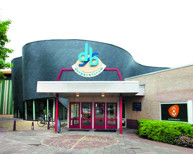 In De Blinkerd kunt vlakbij huis genieten van optredens in een zaal met uitstekende akoestiek. (Aangeleverde foto)