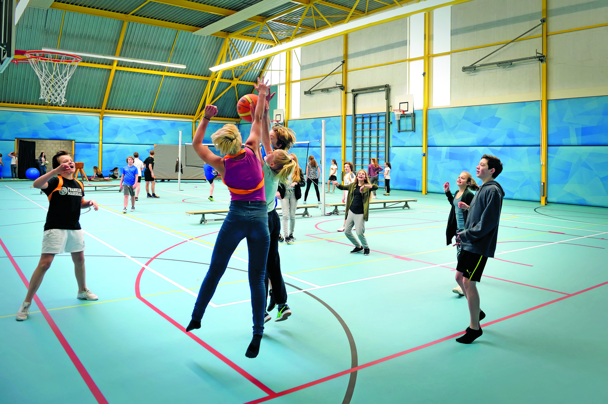 Kom uit die luie stoel en ga sporten. Welke? Probeer ze allemaal tijdens de Nationale Sportweek. (Archief Rodi Media)