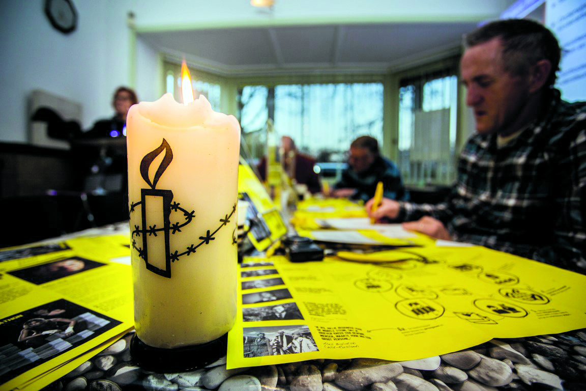 Steun een mensenrechtenverdediger door een brief te schijven tijdens de Amnesty International schrijfactie. (Foto: archief Rodi Media)