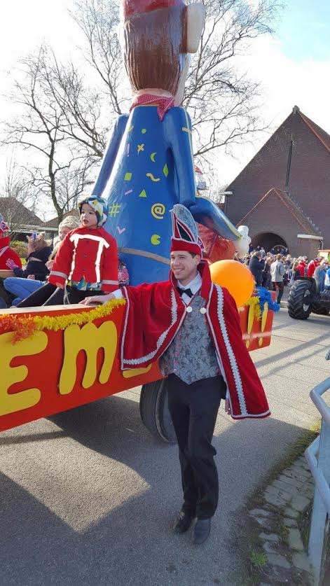 Na de sleuteloverdracht volgt de grote kinderoptocht door het dorp. (Foto: aangeleverd)