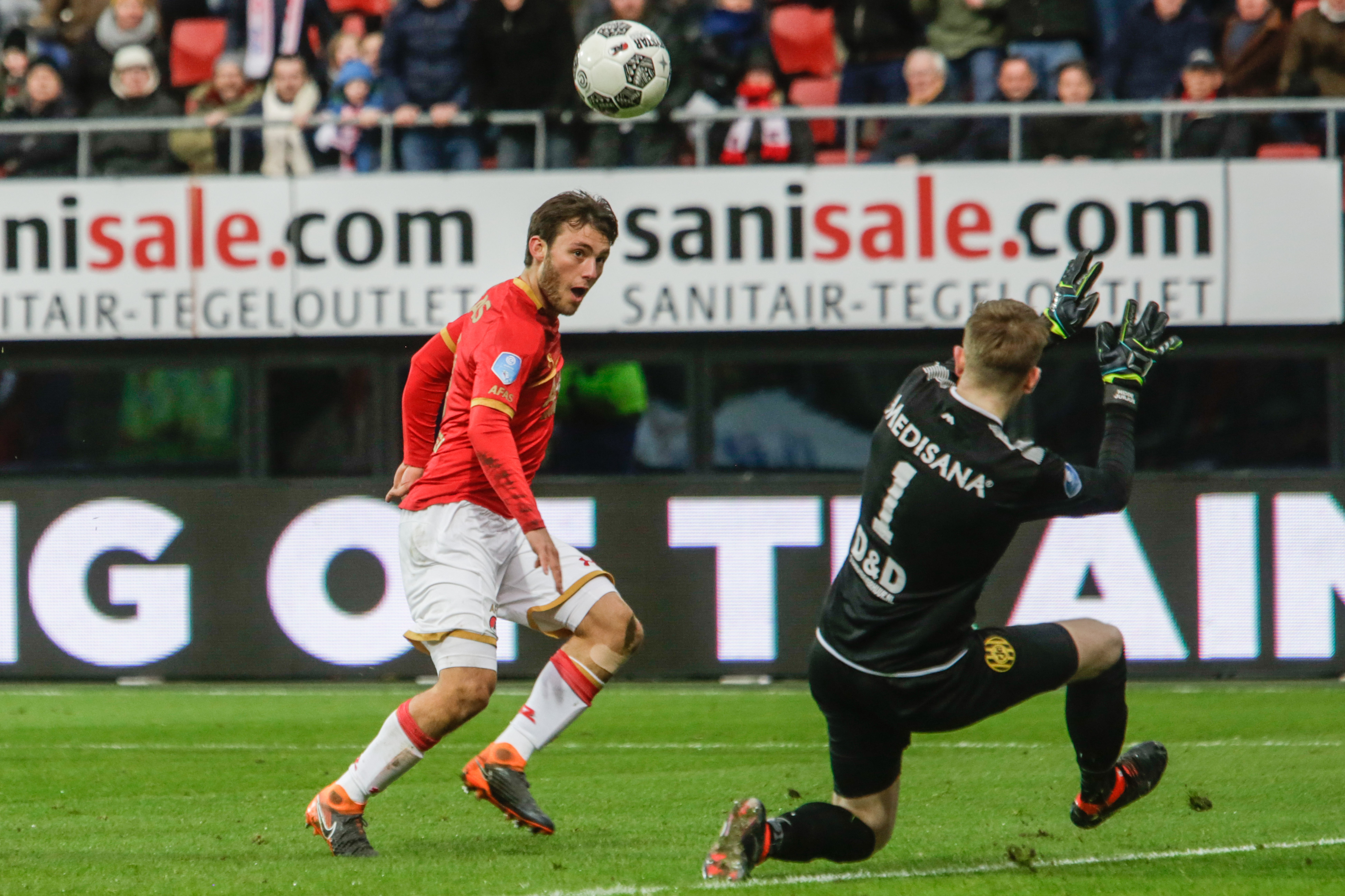 Stiftje van Overeem mist het doel net voor de 3-2. (Foto: Vincent de Vries/RM)