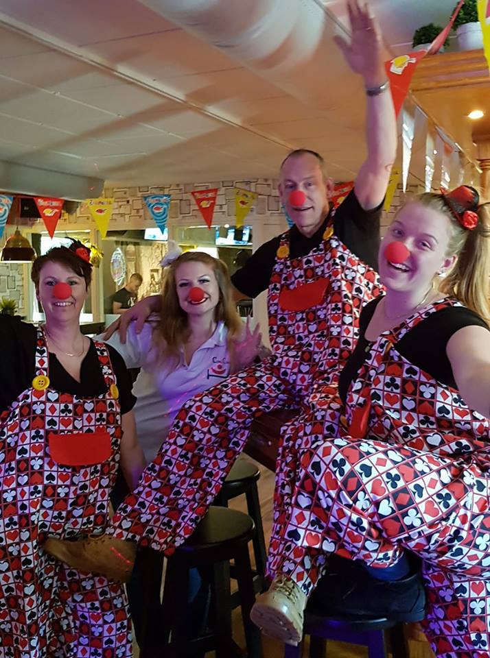 De kindermiddag met disco en stoelendans was een groot succes. (Foto's: aangeleverd).