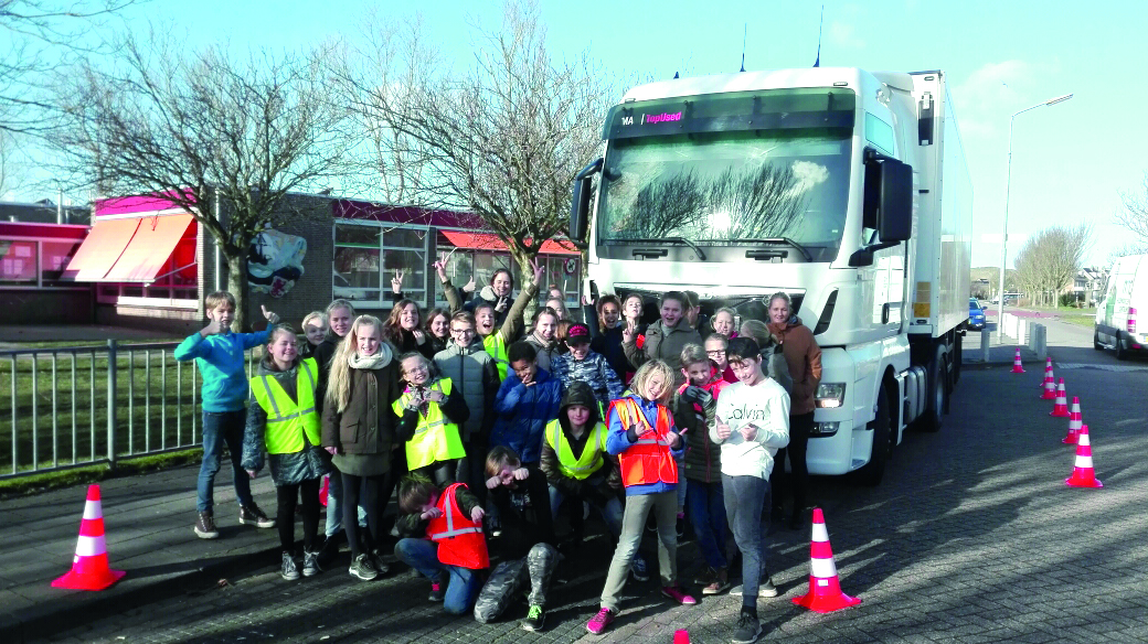 Groep 7,8 van OBS Frankendael gaat veilig op weg. (Foto: aangeleverd)