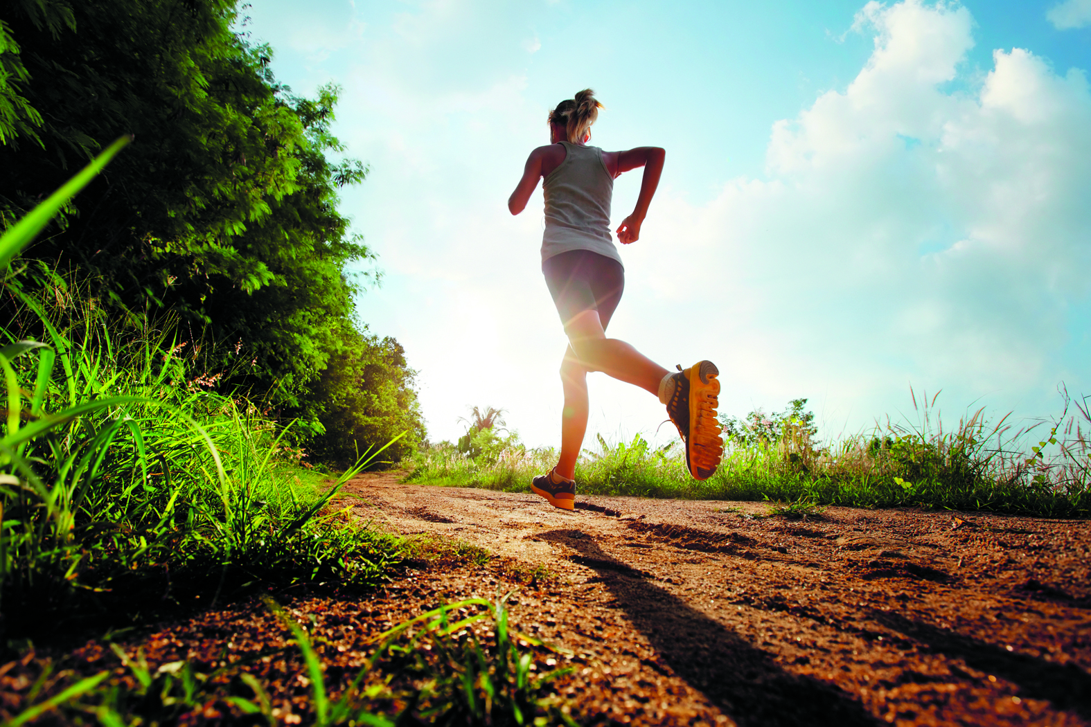 Hardlopen kan in de ochtend over de afstanden vijf, tien en vijftien kilometer. (Foto: Shutterstock)