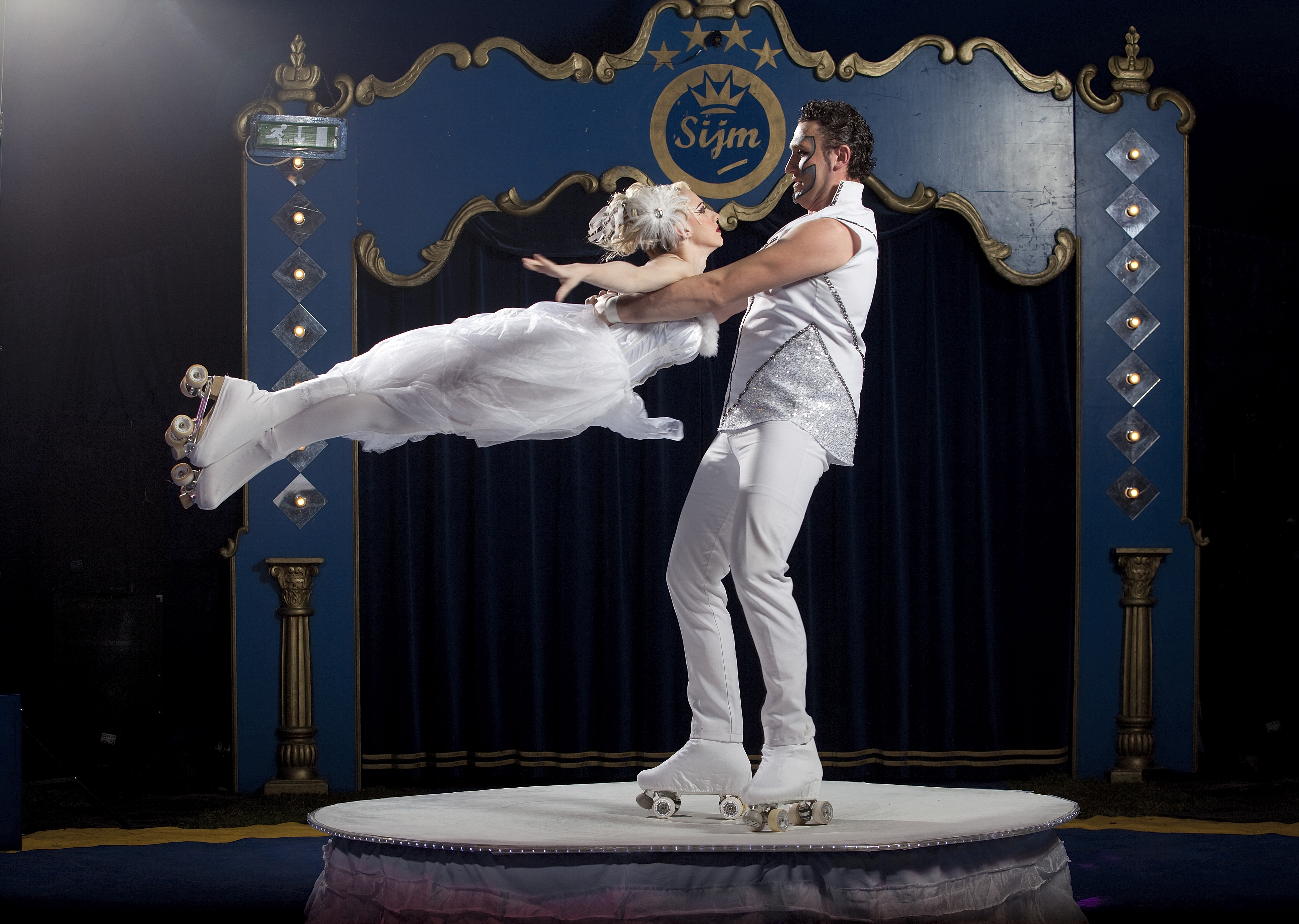 Circus Sijm serveert in de piste een maaltijd van bekroonde acts, met spanning, humor, magie en muziek. (Foto: aangeleverd)