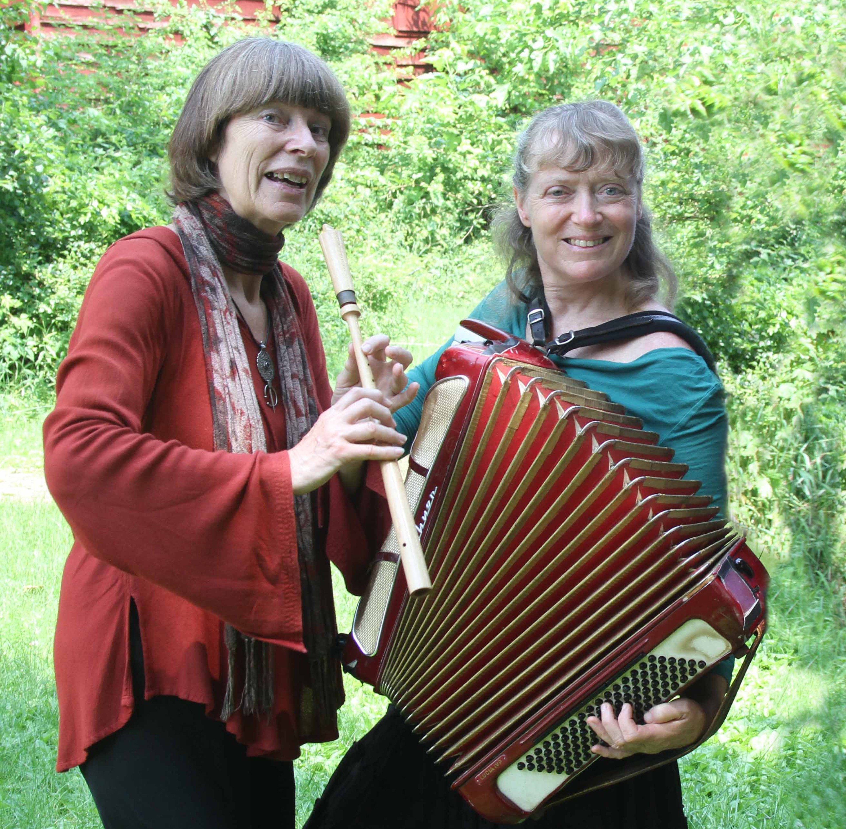 Het balfolk-repertoire van het doorgewinterde duo Marianta bestaat uit vrije bewerkingen van eeuwenoude Nederlandse dansmelodieën en dansliedjes gecombineerd met fantasierijke eigen composities. (Foto: aangeleverd)