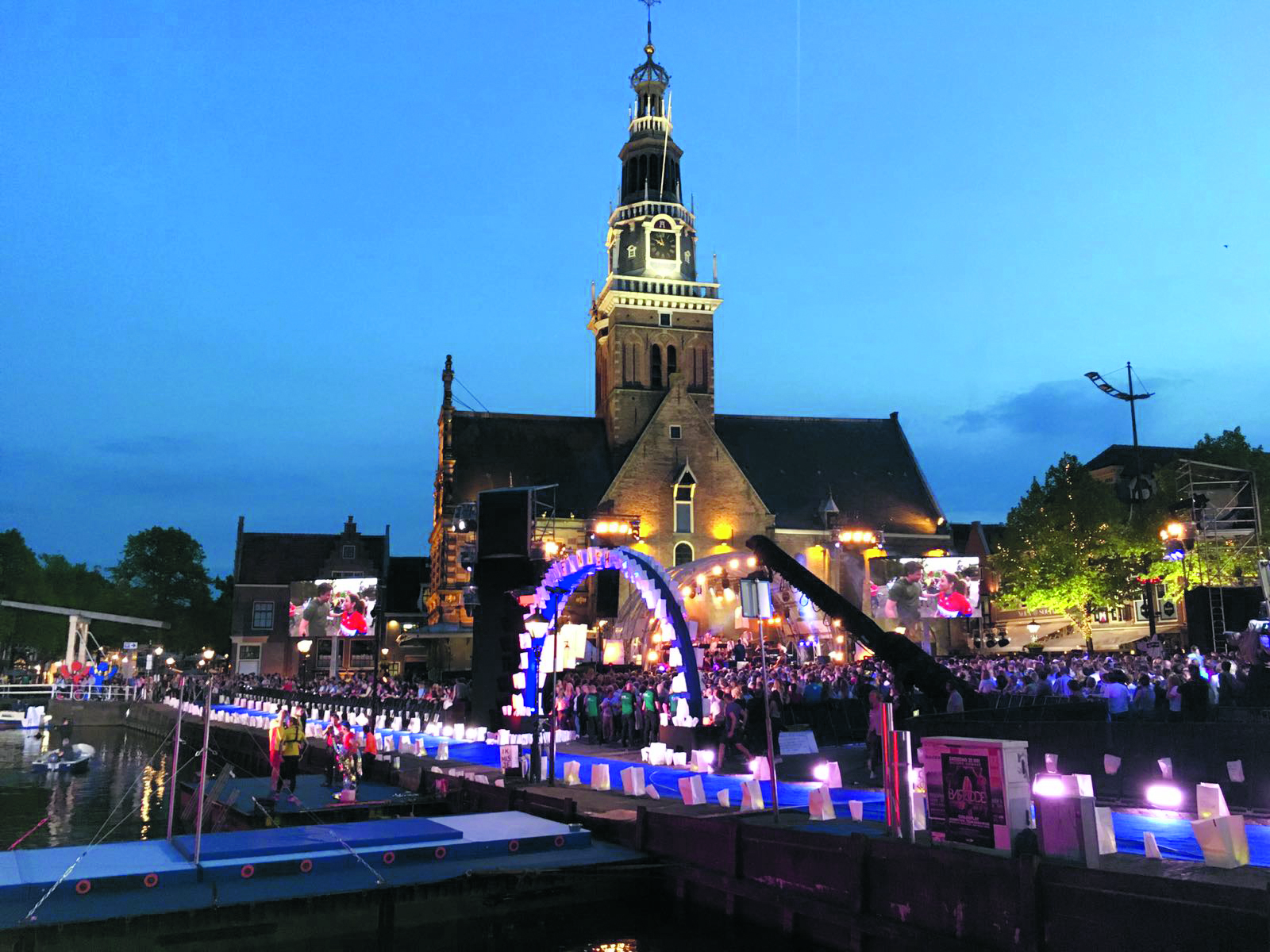 Voor de tweede keer vormt het Waagplein het decor voor de jaarlijkse liveshow ‘Nederland staat op tegen kanker’. (Foto: aangeleverd)