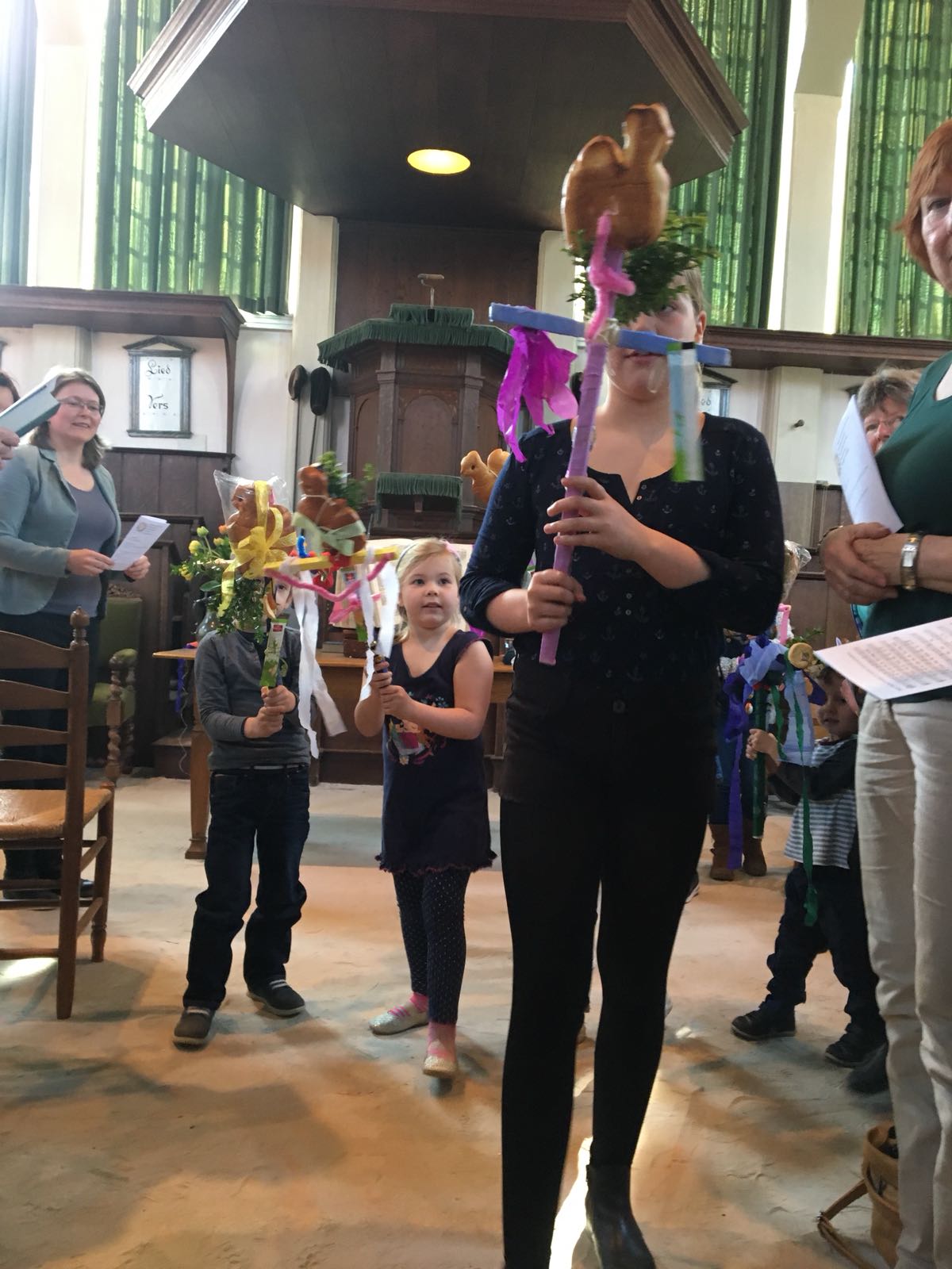 Palmpasenviering met kinderen in de Vermaning Krommenie. (Foto: Evelien Mager)