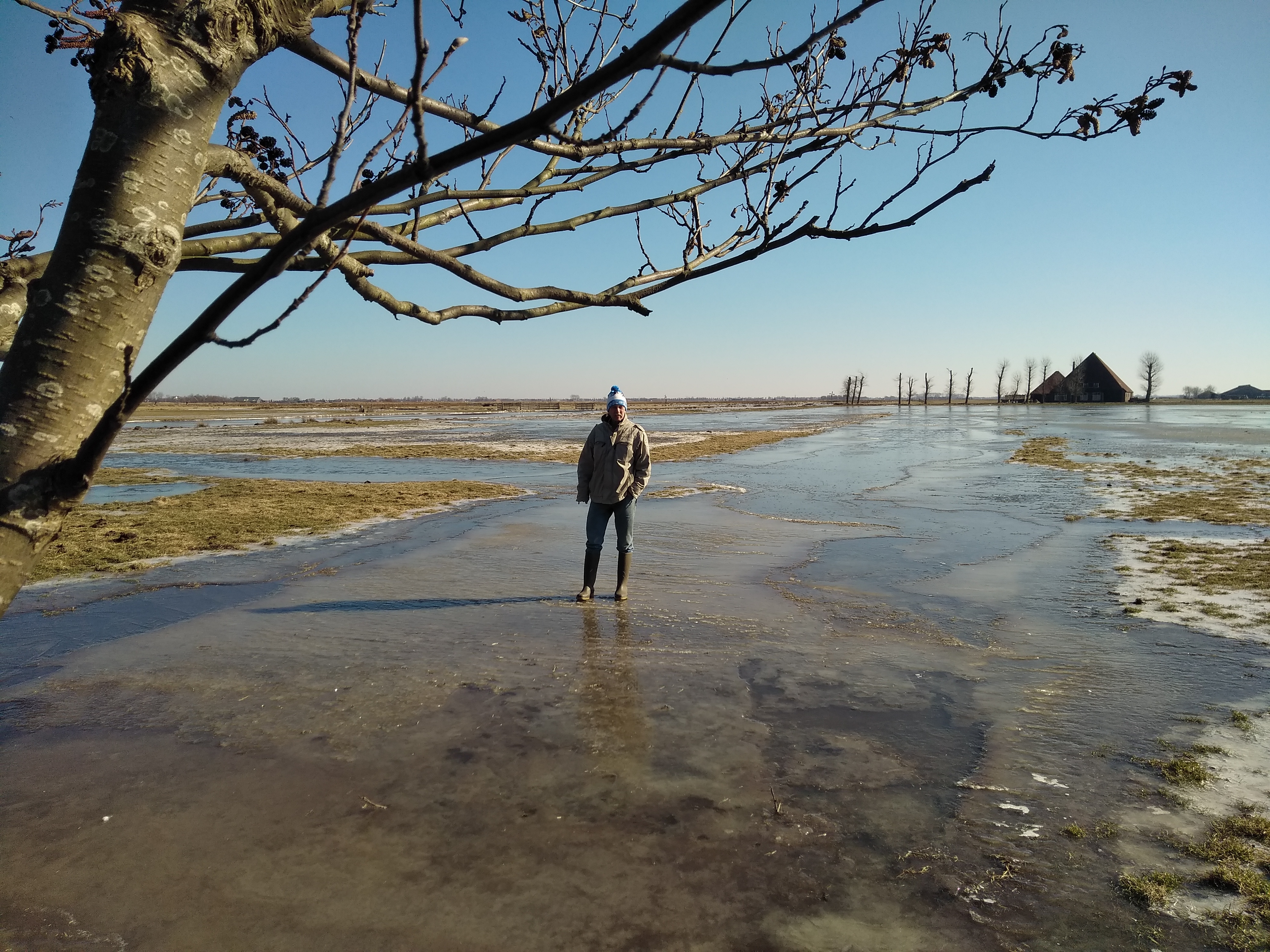 Koning Winter bracht opnieuw ijs in Oostknollendam. (Foto: Bart van der Laan)