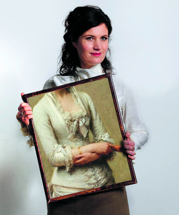 In 'Uit Verdriet Geboren' duikt actrice en zangeres Julika Marijn in het leven van kunstverzamelaar Helene Kröller-Müller. (Foto: Michiel Voet)
