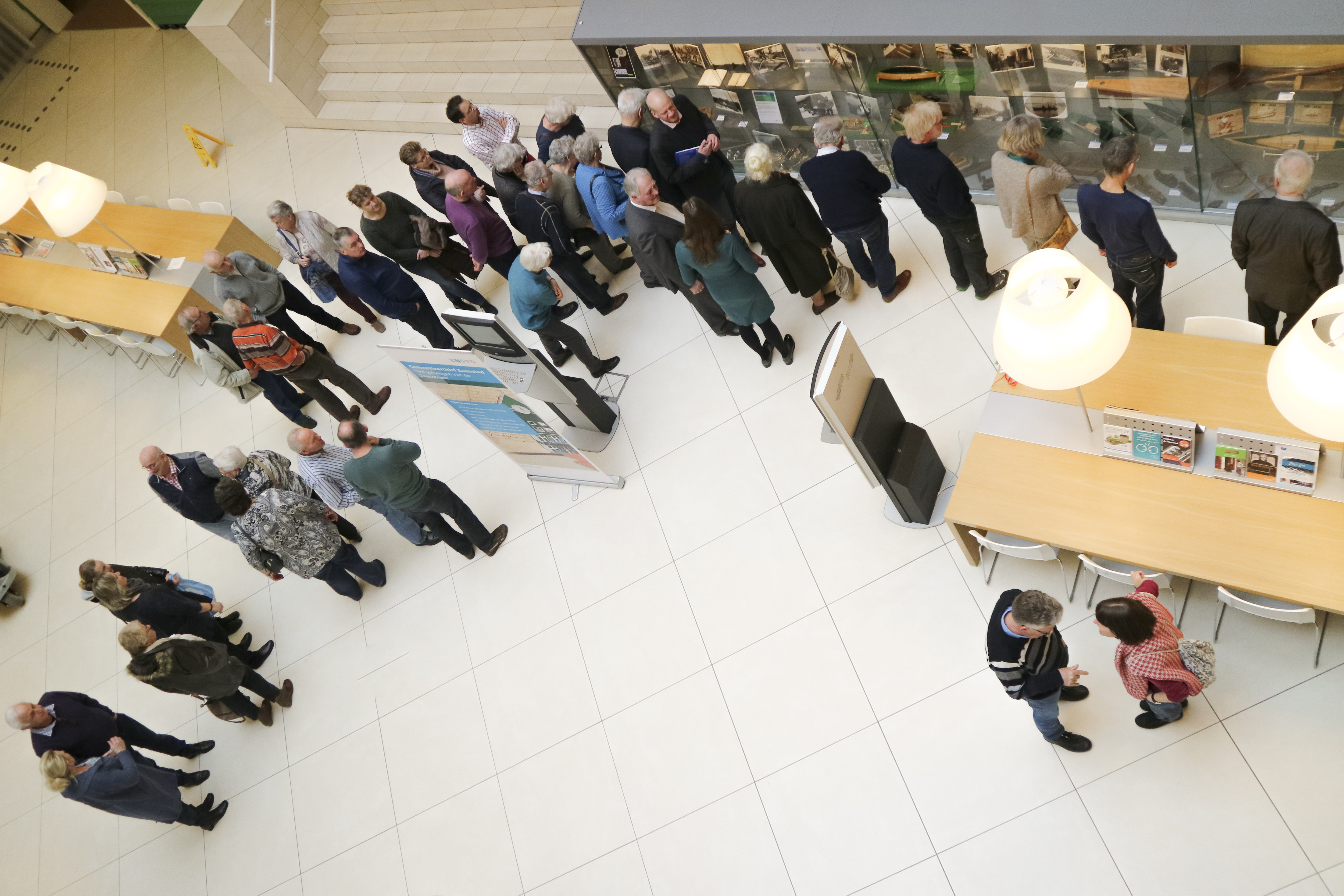 In het stadhuis van Zaanstad is een tentoonstelling over Oostzaanse jollen te zien. (Foto: aangeleverd)