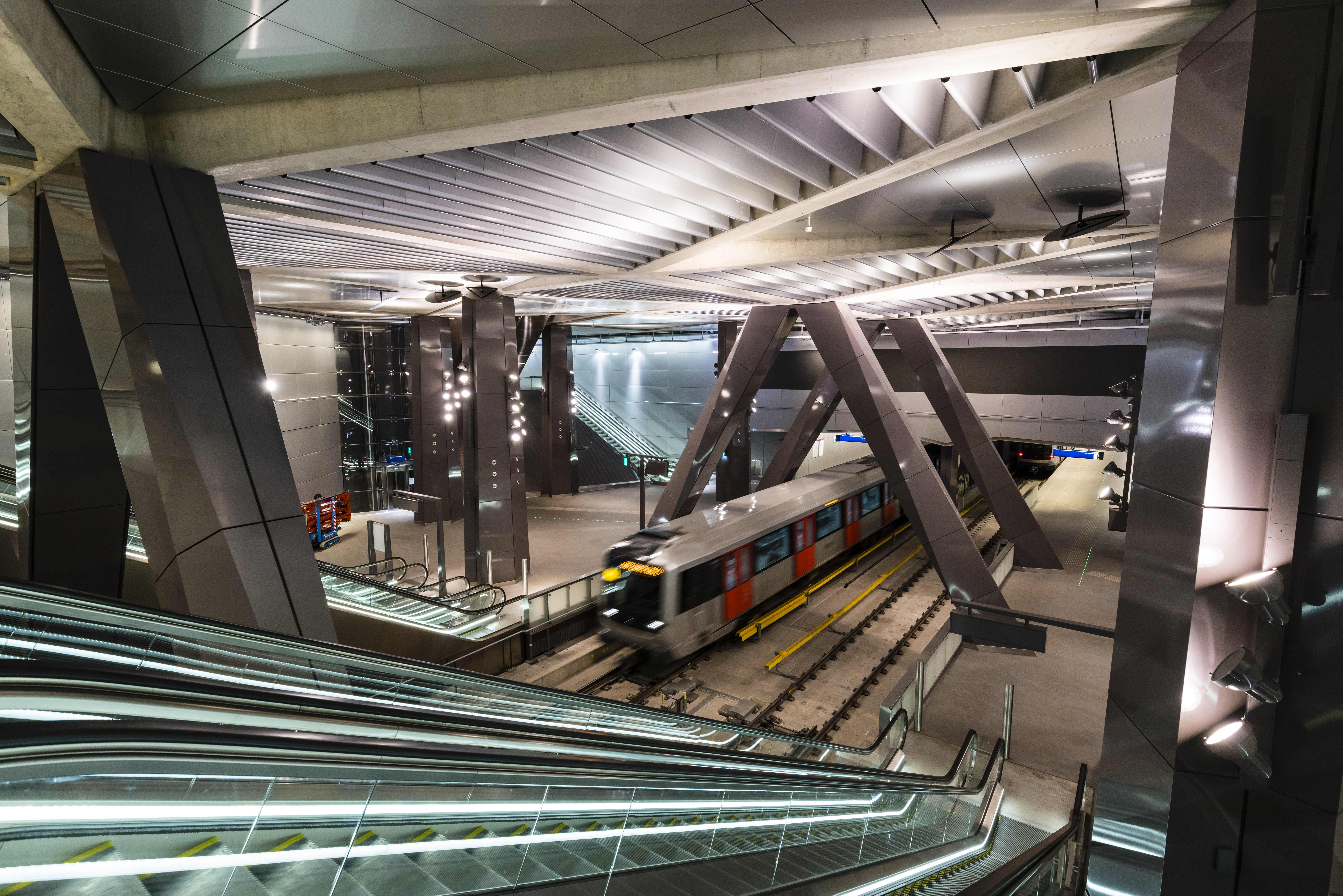 Metrostation Noord/Zuidlijn. (Foto: Gé Dubbelman)