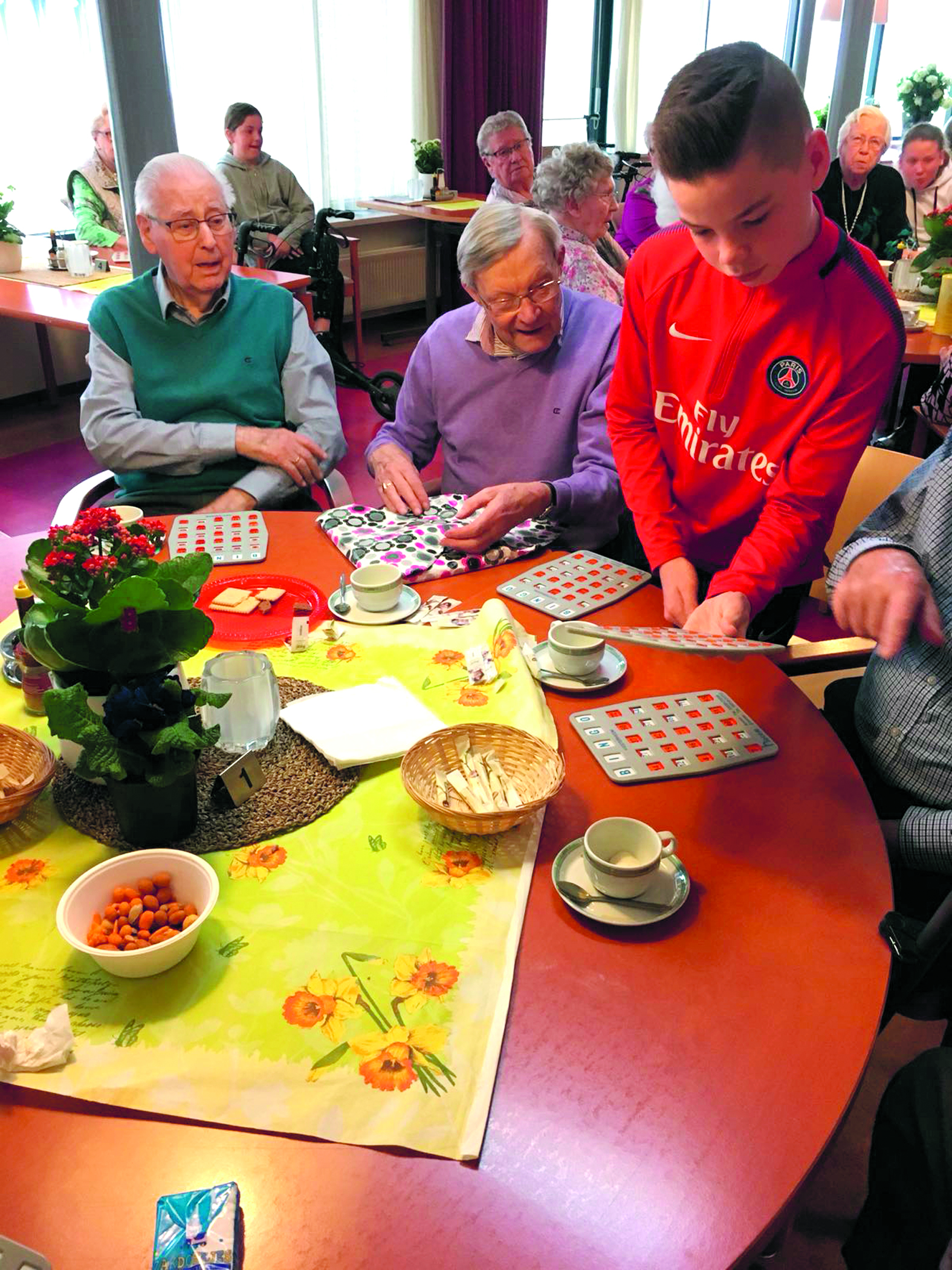 De ouderen in Westerheem vermaken zich opperbest. (foto aangeleverd)