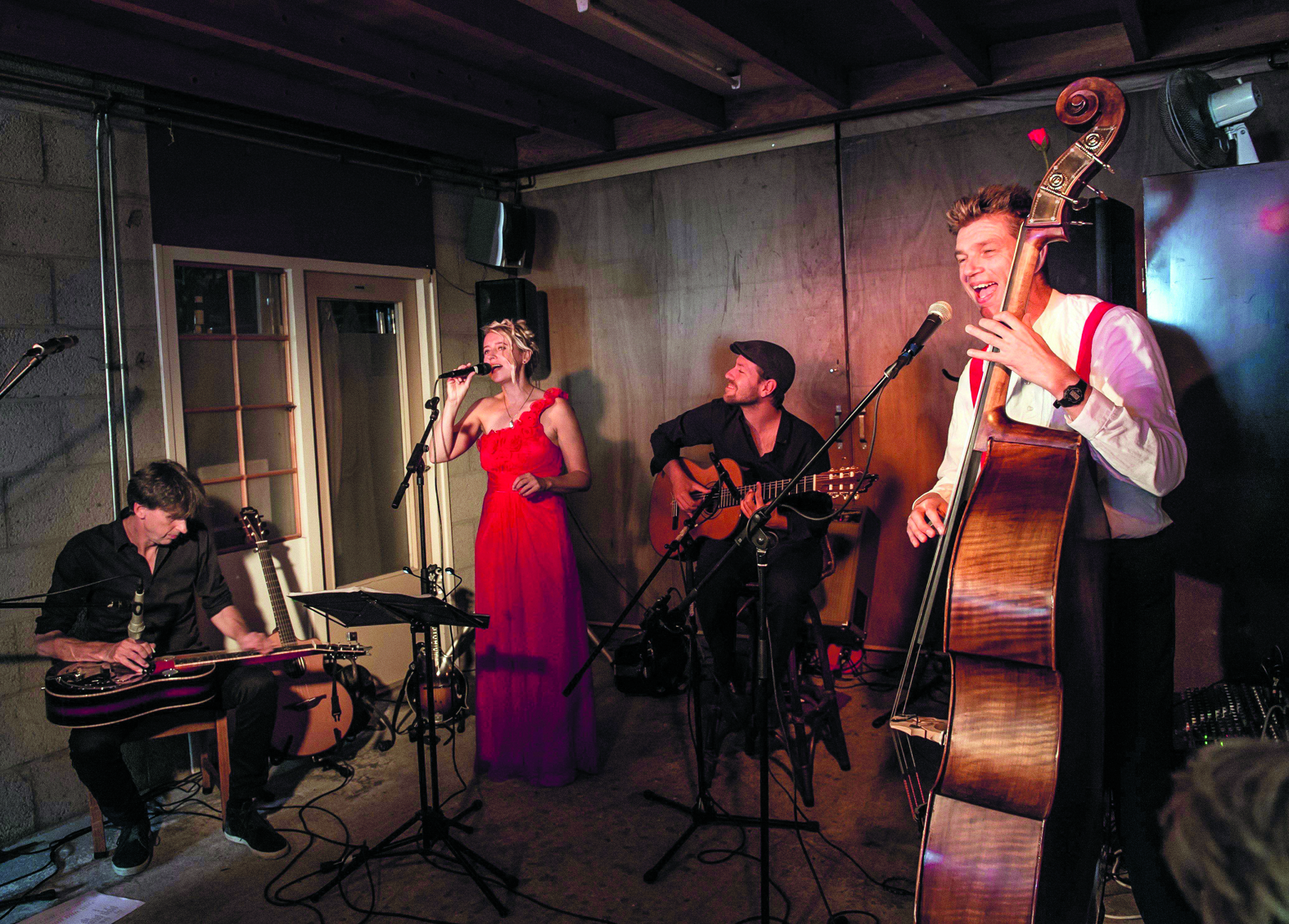 Dark Rosie treedt 21 april op in 't Kerkhuys in Spanbroek. (Foto: Ella Tilgenkamp)