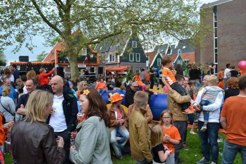 Voor koningsdag blijf je gezellig in de Zaanstreek. (Foto: Bar Babbels)