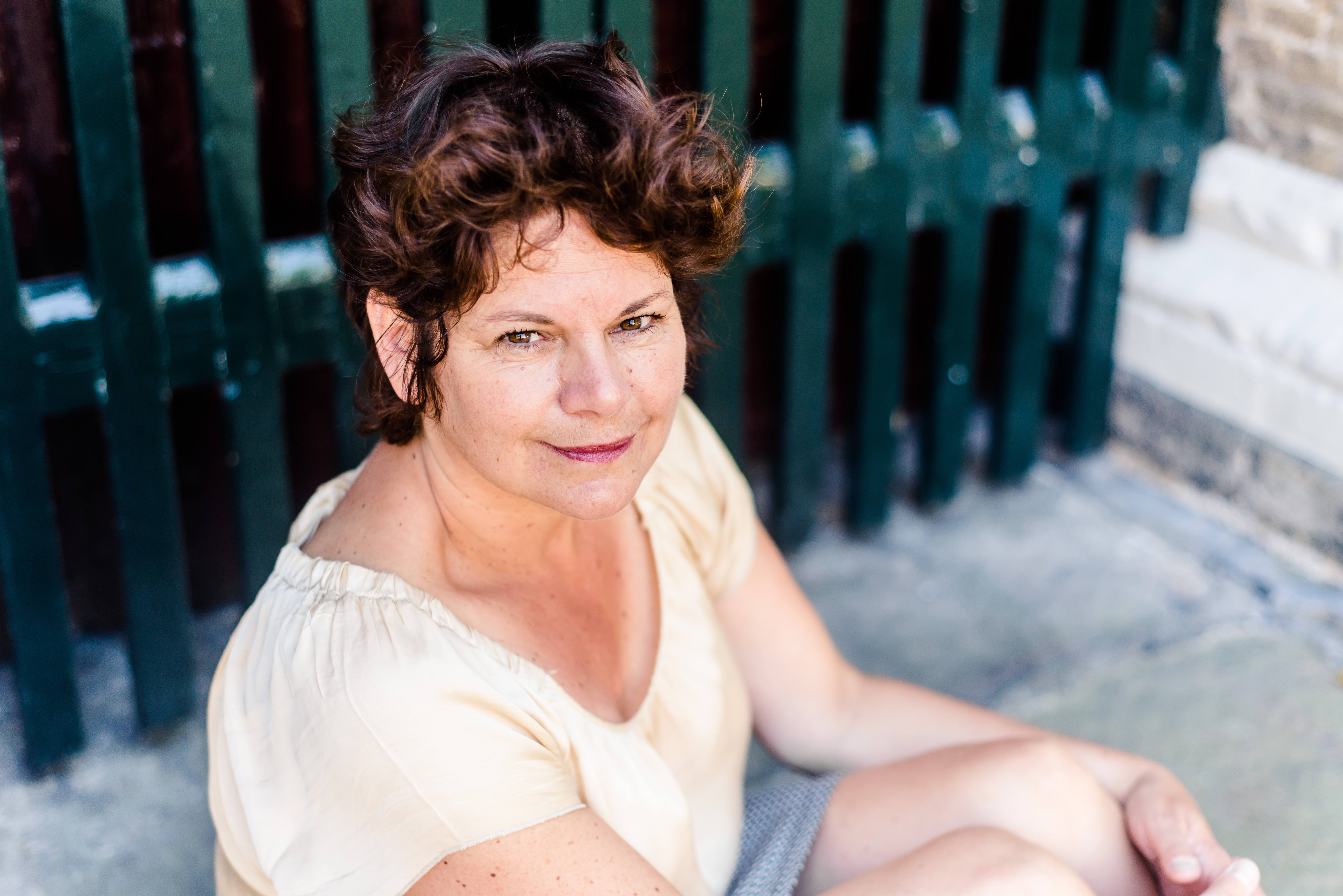 Yogadocente Inge Glimmerveen. (Foto: aangeleverd)