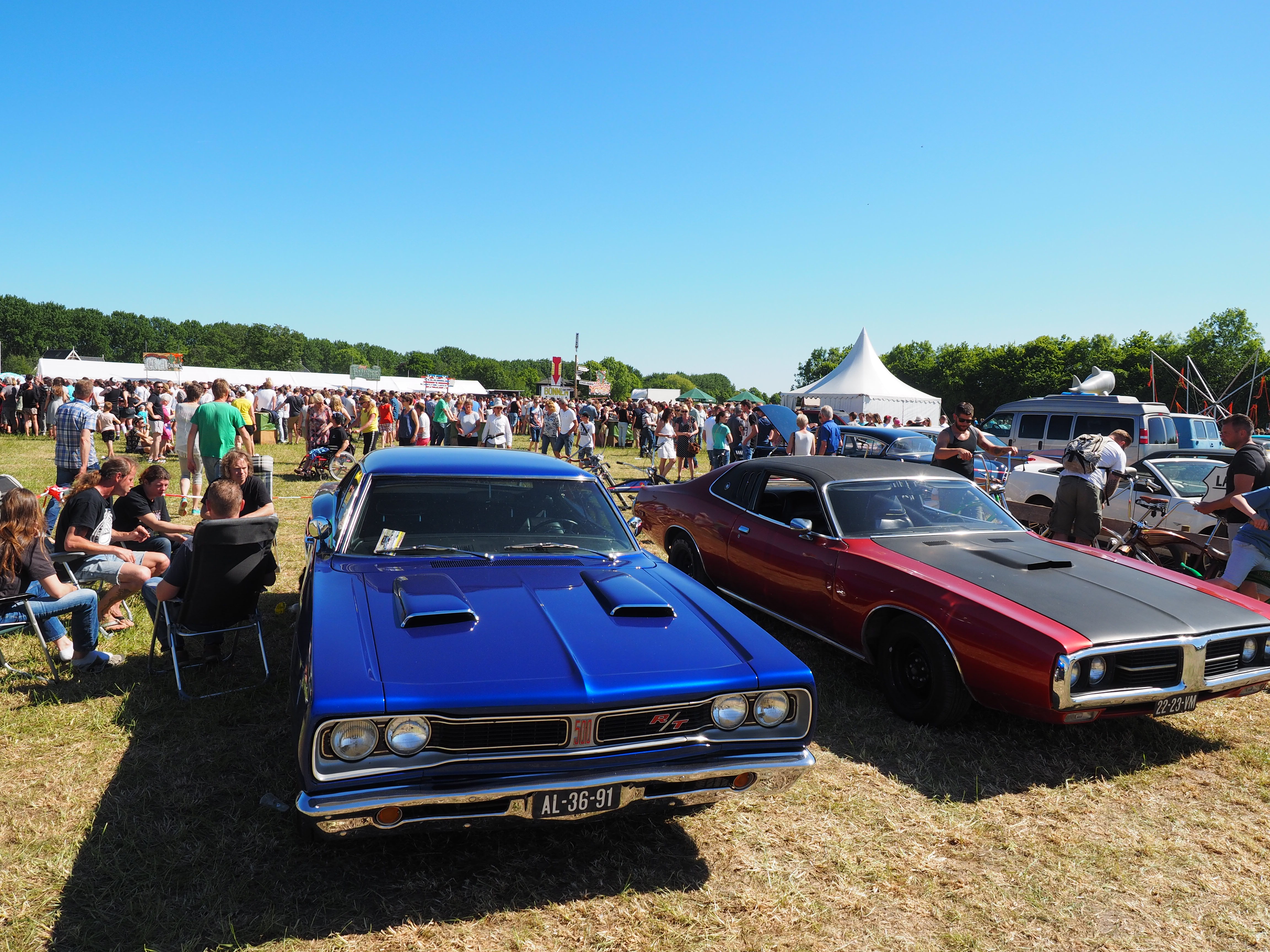 Liefhebbers van mooie Amerikaanse auto's halen met Hemelvaartsdag hun hart op tijdens Cars 'n Bands, Stars & Stripes. (Foto: CBSS)