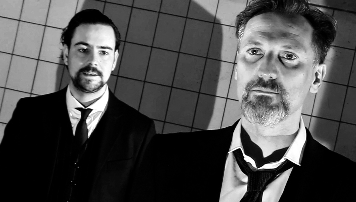 Huis van Theater speelt 'Pinter's Omerta' in het Vikingschip. (Foto: aangeleverd)