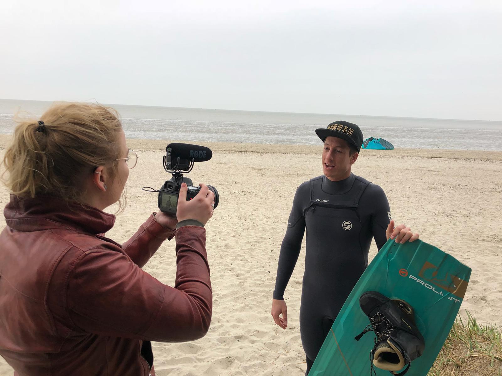 Kitesurfer Bas Koole zet zich in voor de Erecode Waddenzee. (Foto: aangeleverd)