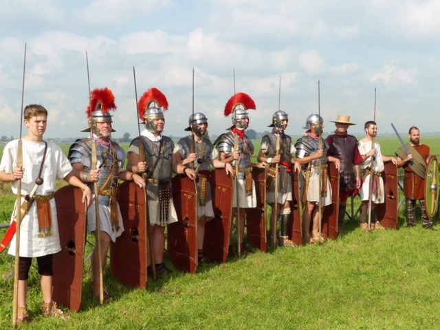 De Romeinen slaan wederom hun kamp op in het Fort bij Edam. (Foto: Romeinen FBE)