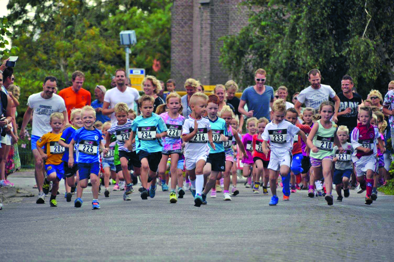 Een van de jeugdgroepen in actie. (Foto: aangeleverd)