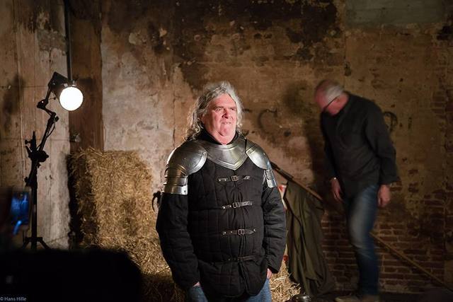 Edouard zingt Franse liedere in Museumhoeve Overslot. (Foto's: aangeleverd).