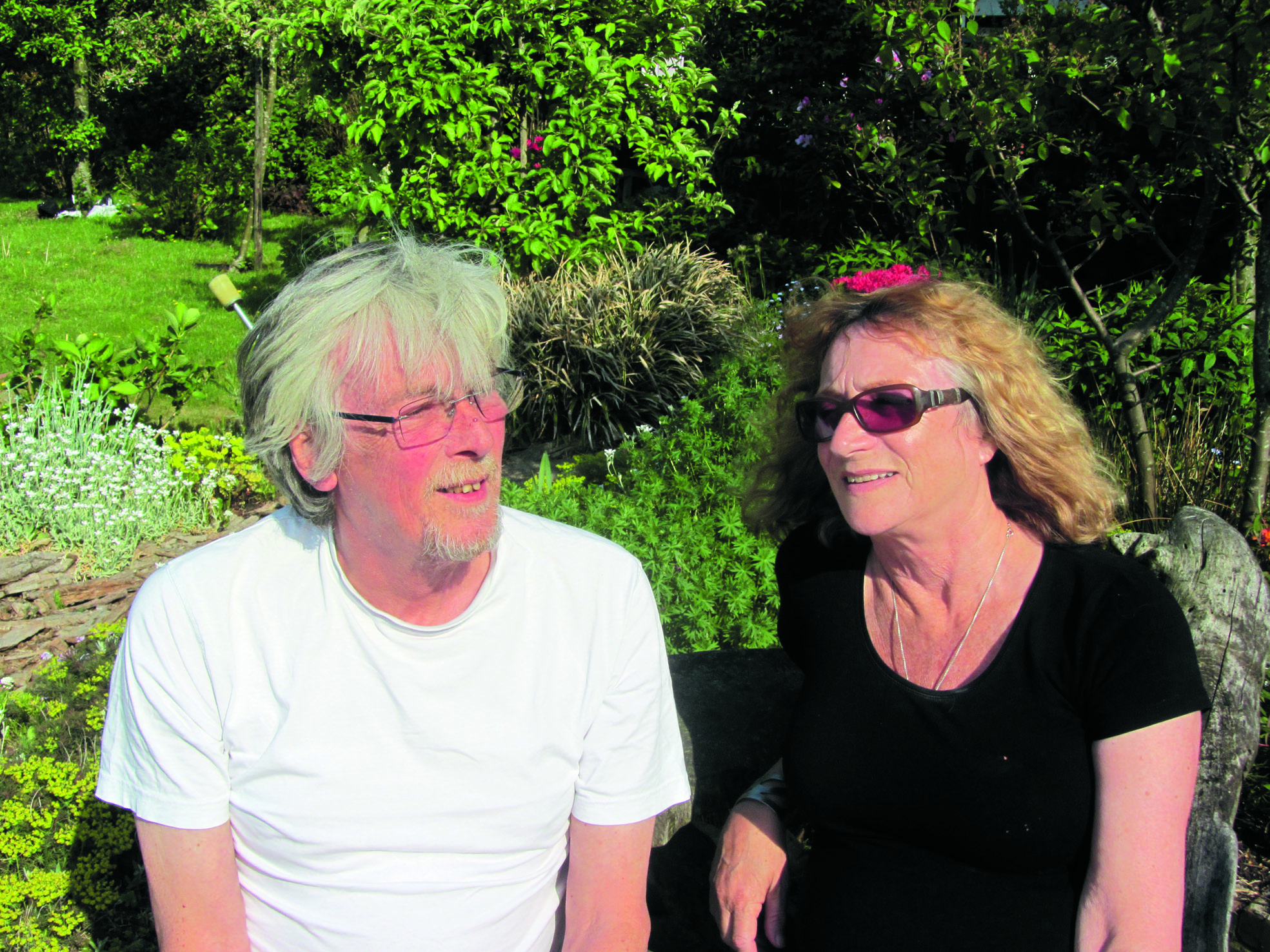 Marga en Nico Bennemeer, de drijvende krachten achter SJOO. Een fragment uit één van de plakboeken. (Foto's: JWvD)
