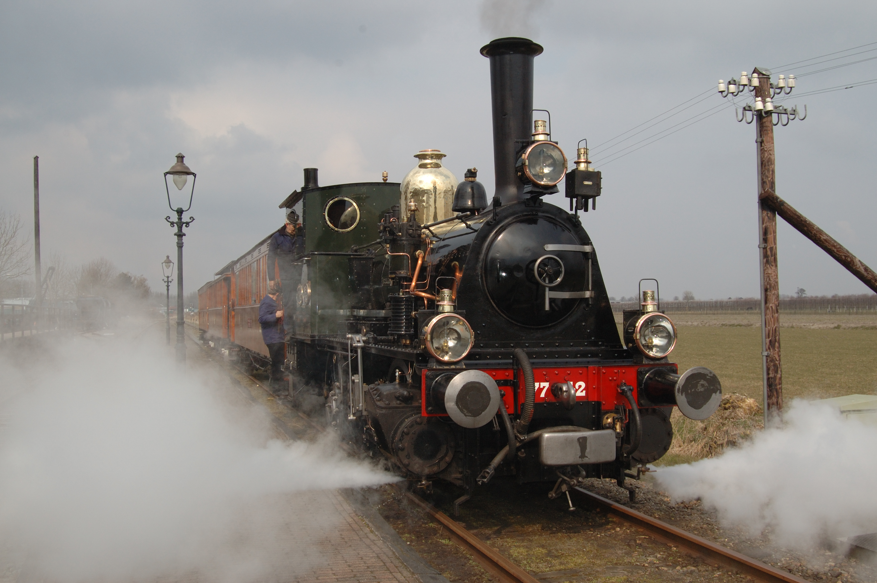 Teams strijden om de titel door met maximaal tien personen per team de wereldberoemde stoomtram Bello voort te trekken. (Foto: aangeleverd)